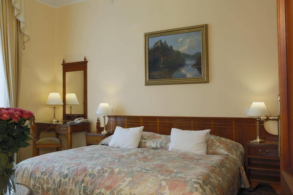 Bristol Kralovska Vila Karlovy Vary Esterno foto