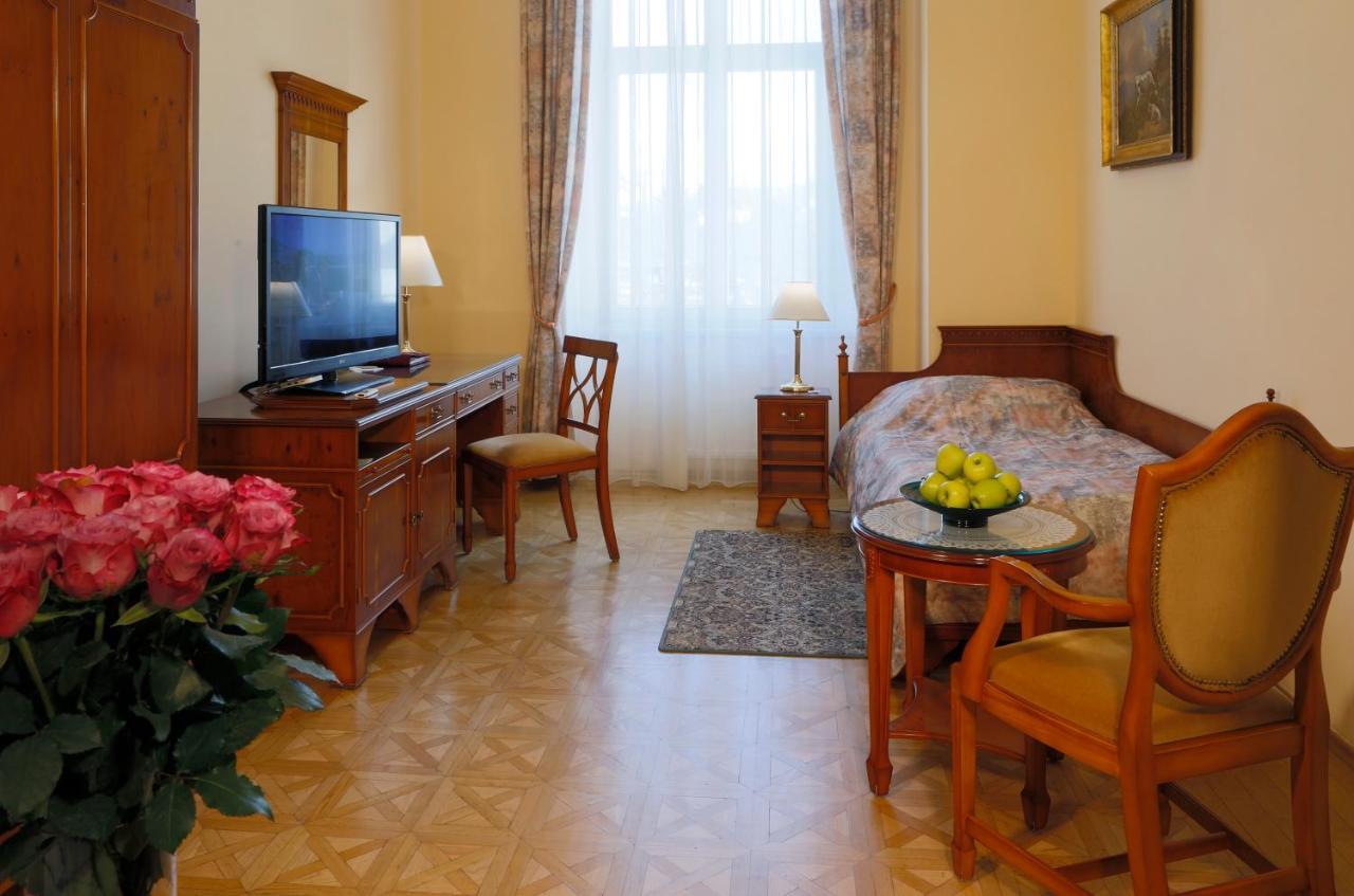Bristol Kralovska Vila Karlovy Vary Esterno foto
